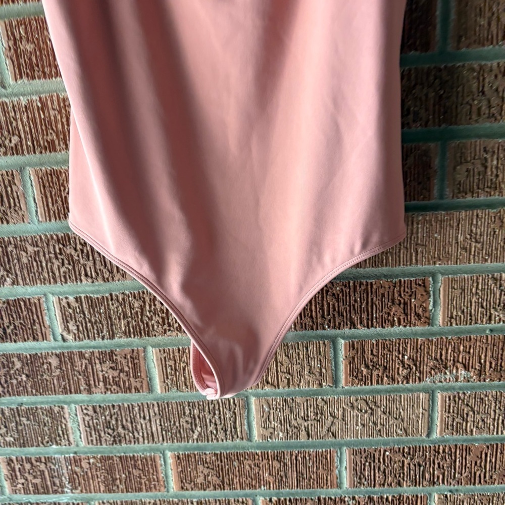 Express Body Contour Peach Bodycon Bodysuit Size Medium - Picture 2 of 7